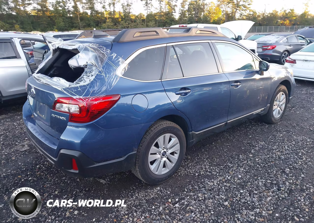 2019 Subaru Outback 2.5I Premium VIN:4S4BSAFC2K3355341 - 4