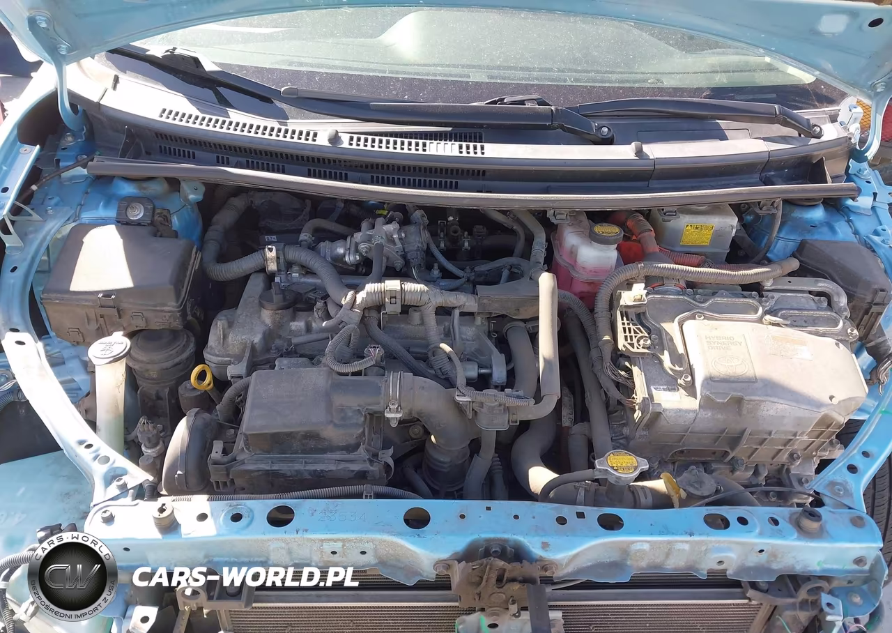 2015 Toyota Prius C Two VIN:JTDKDTB31F1093524 - 10
