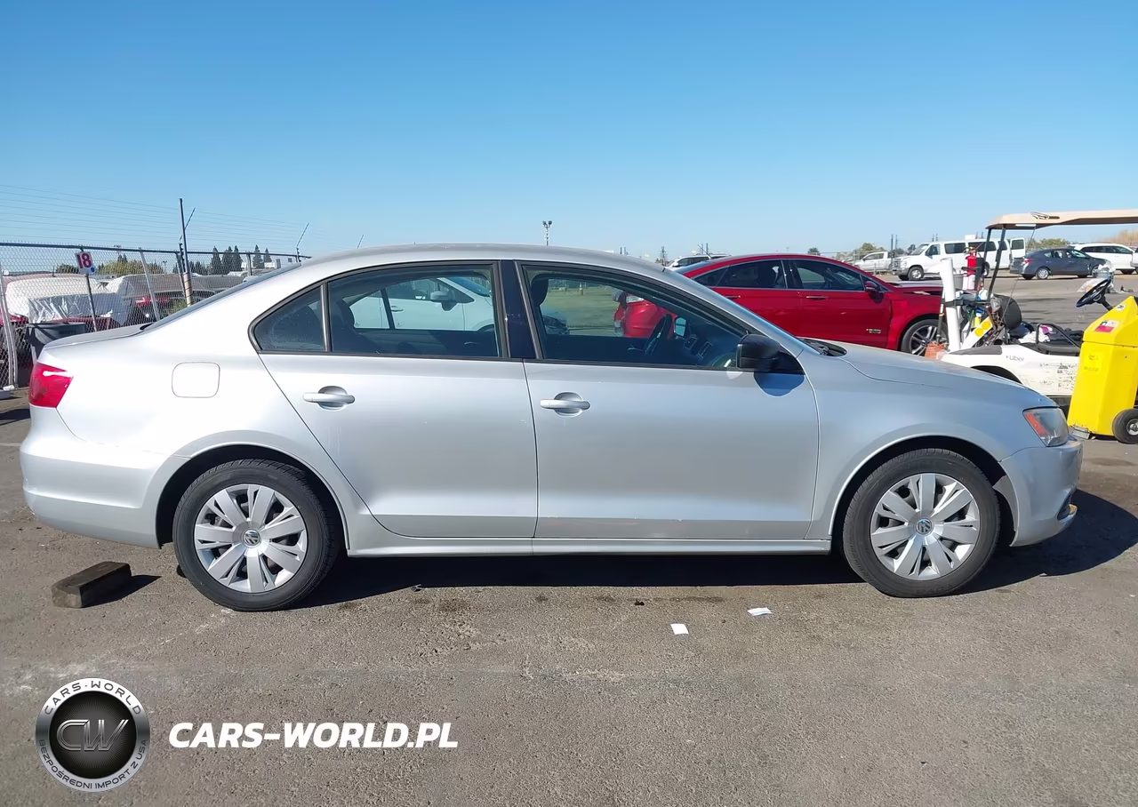 2012 Volkswagen Jetta 2.0L S VIN:3VW2K7AJ0CM323692 - 13