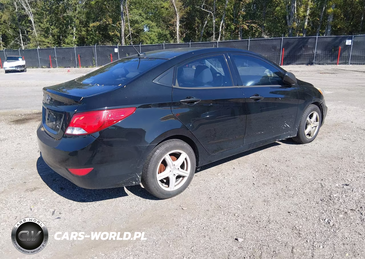 2015 Hyundai Accent Gls VIN:KMHCT4AE6FU907791 - 4