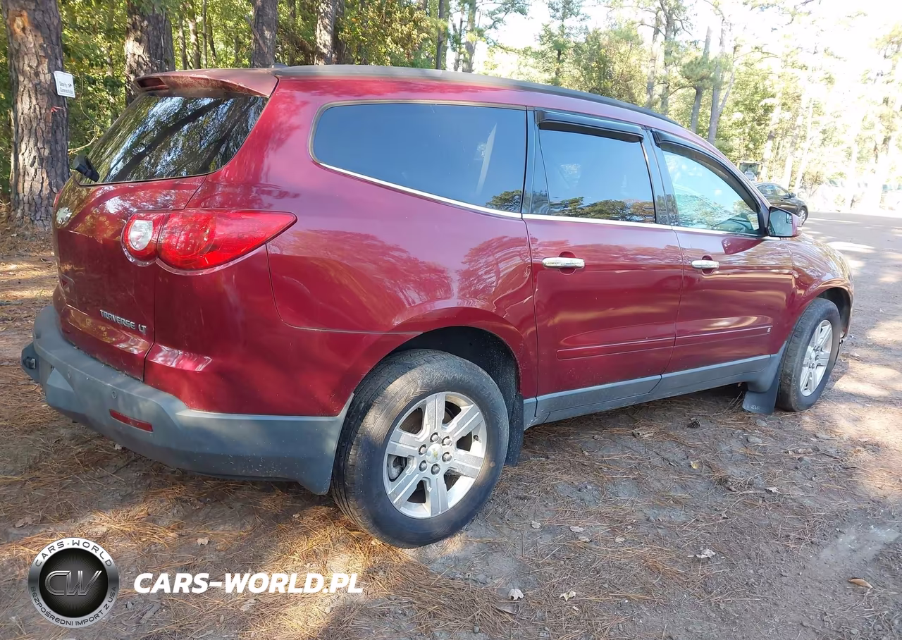2010 Chevrolet Traverse Lt VIN:1GNLVFED6AS143075 - 4