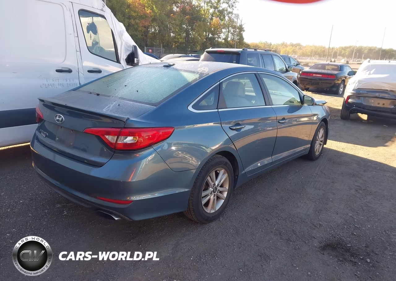 2015 Hyundai Sonata Se VIN:5NPE24AF2FH083484 - 4