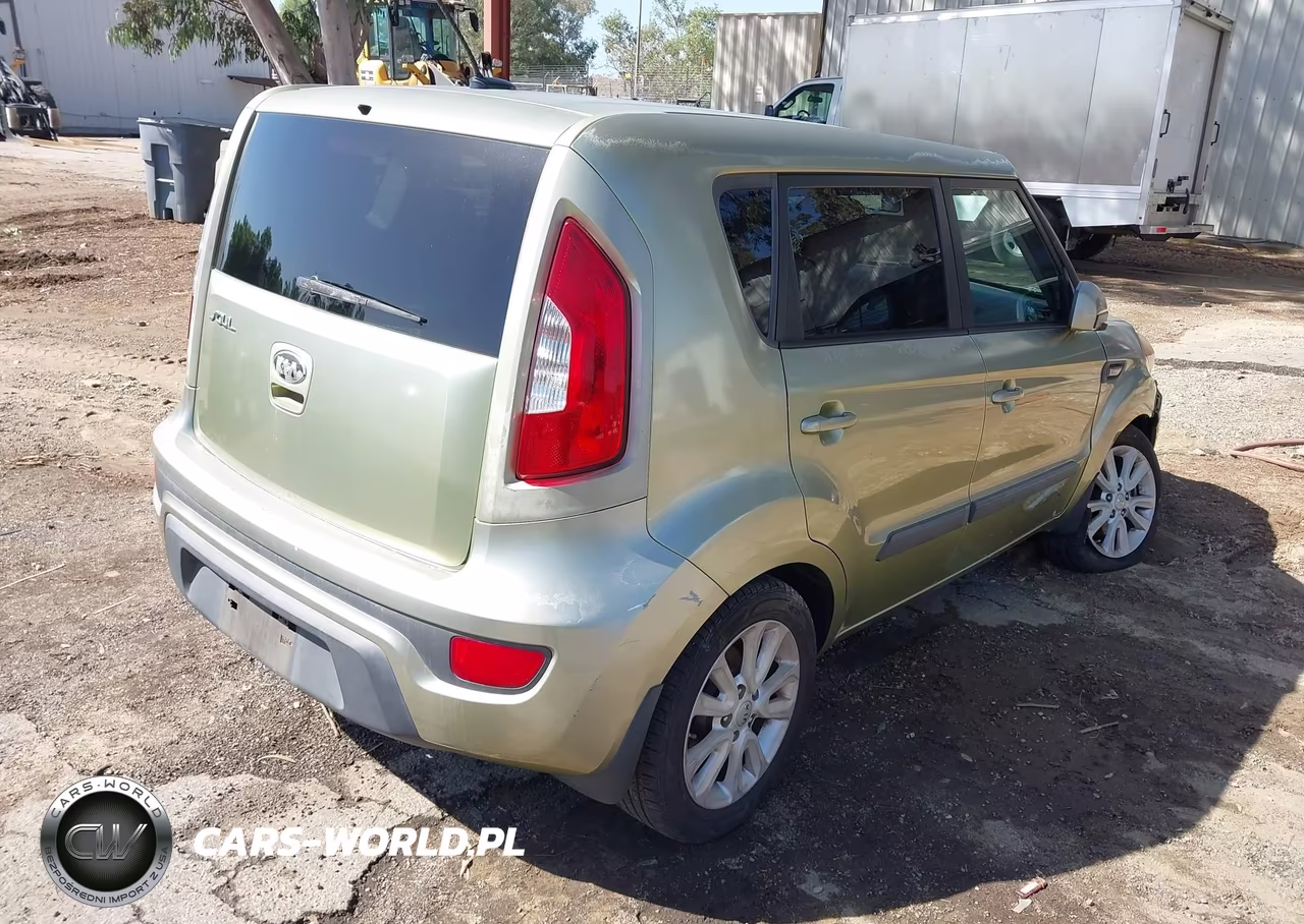 2013 Kia Soul VIN:KNDJT2A5XD7631384 - 4