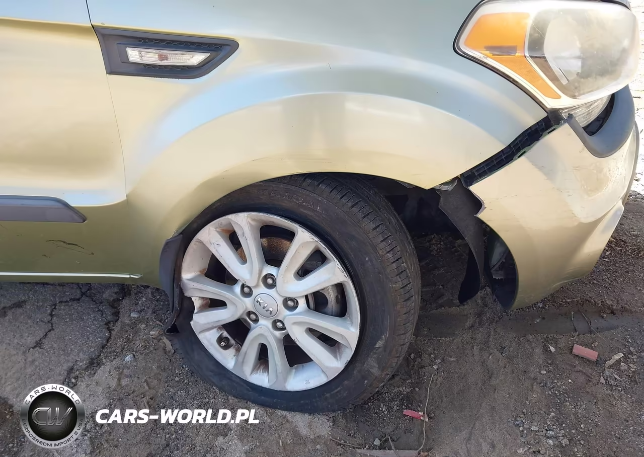 2013 Kia Soul VIN:KNDJT2A5XD7631384 - 6