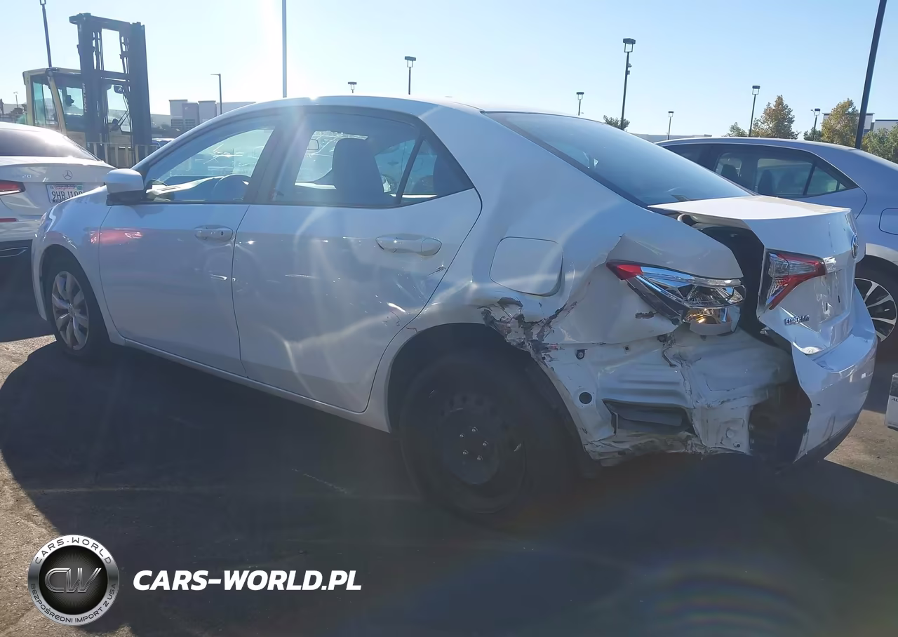 2016 Toyota Corolla Le VIN:2T1BURHE9GC686332 - 14