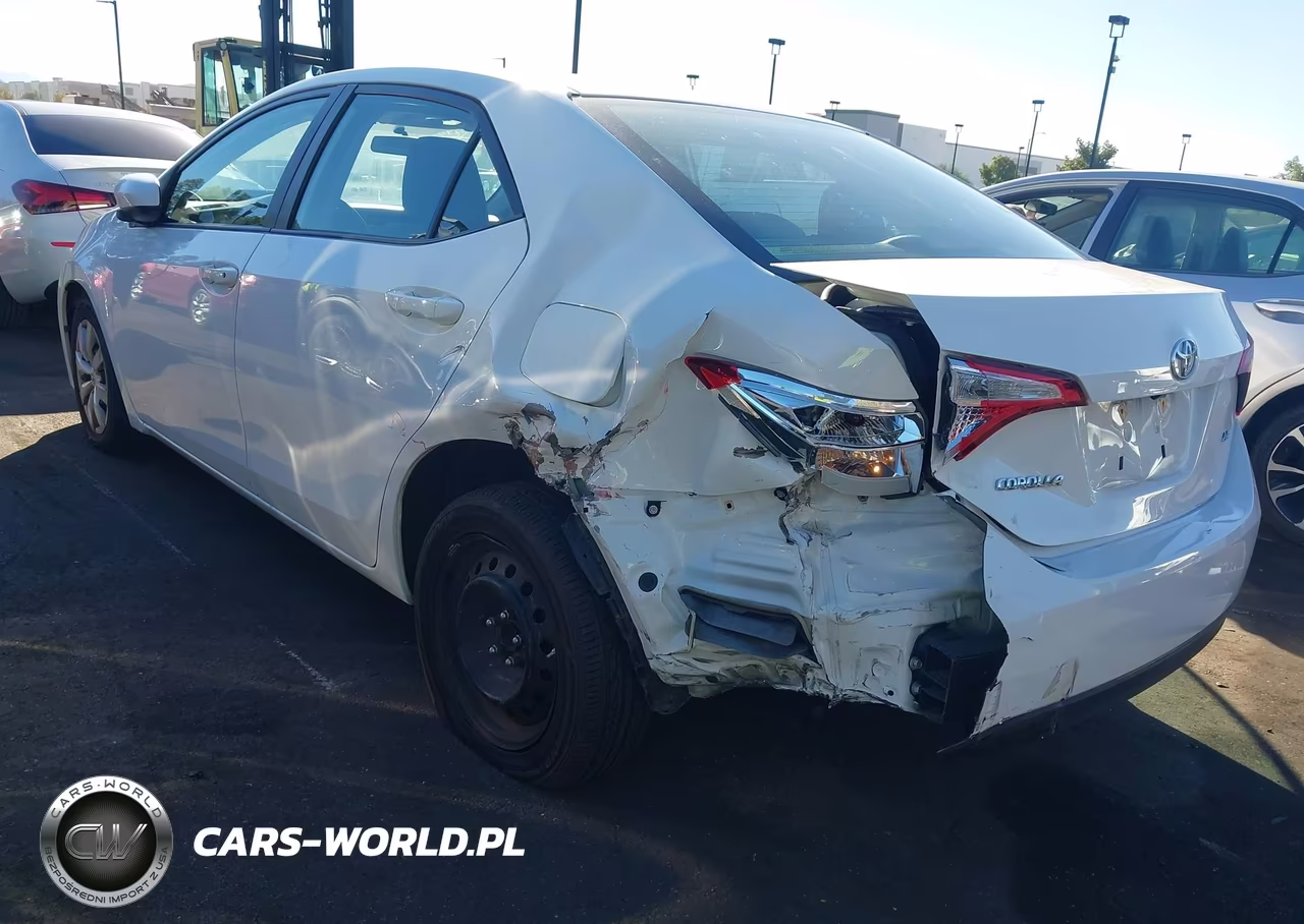 2016 Toyota Corolla Le VIN:2T1BURHE9GC686332 - 3