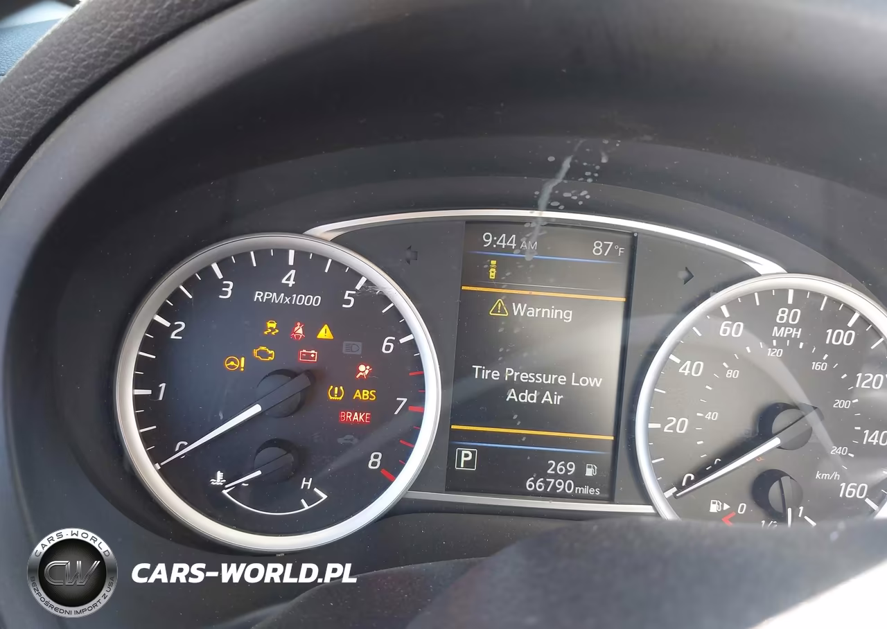 2019 Nissan Sentra S VIN:3N1AB7AP0KY259103 - 7