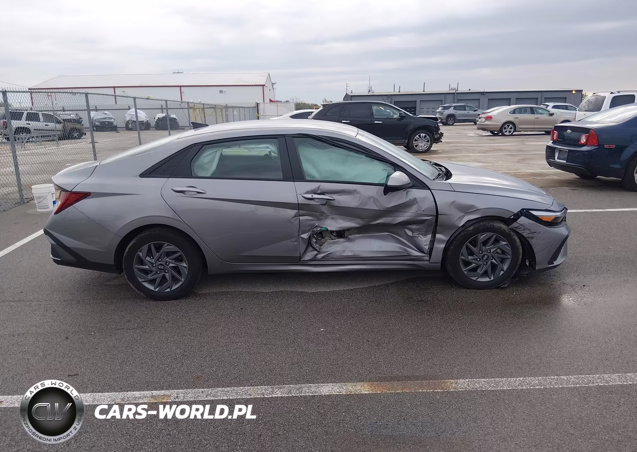 2024 Hyundai Elantra Hybrid Blue VIN:KMHLM4DJXRU113600 - 13