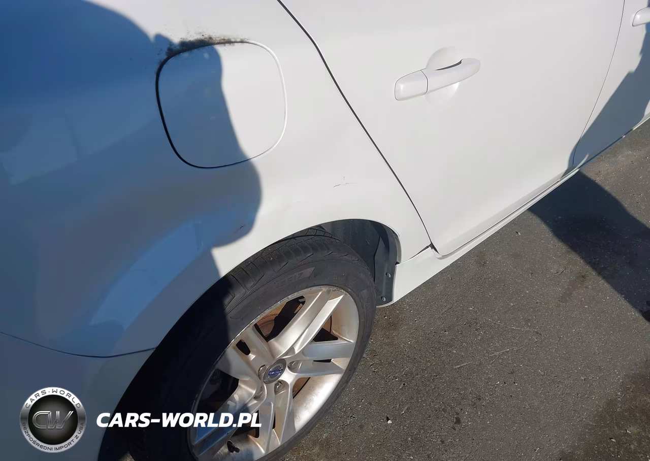 2015 Volvo S60 T5 Platinum VIN:YV1612TD9F1309822 - 17