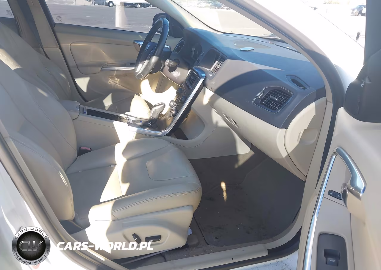 2015 Volvo S60 T5 Platinum VIN:YV1612TD9F1309822 - 5