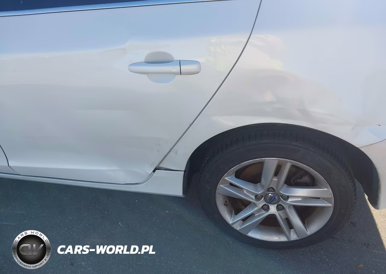 2015 Volvo S60 T5 Platinum VIN:YV1612TD9F1309822 - 6