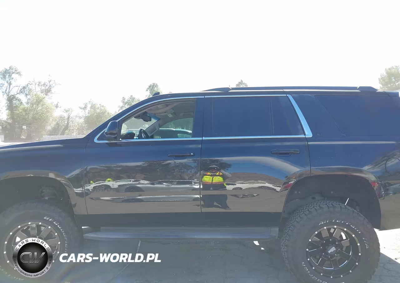 2016 Chevrolet Tahoe Lt VIN:1GNSCBKCXGR388063 - 14