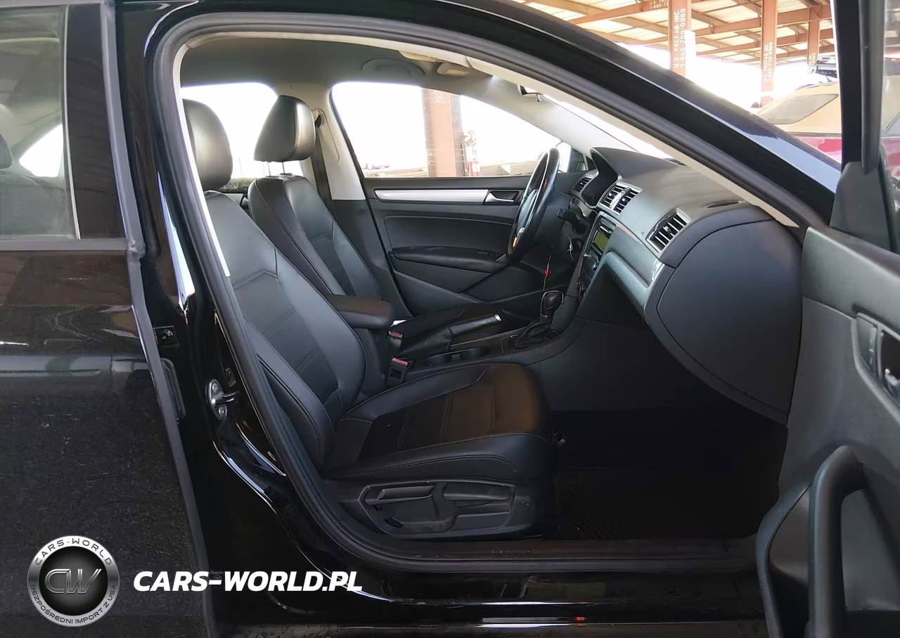 2014 Volkswagen Passat 1.8T Wolfsburg Edition VIN:1VWAT7A33EC095959 - 5