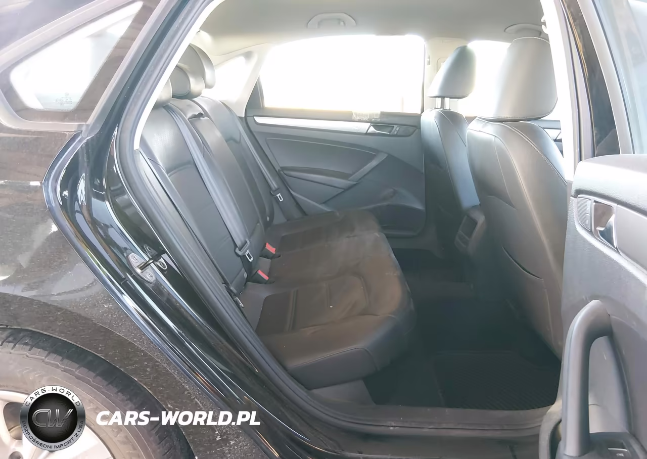 2014 Volkswagen Passat 1.8T Wolfsburg Edition VIN:1VWAT7A33EC095959 - 8