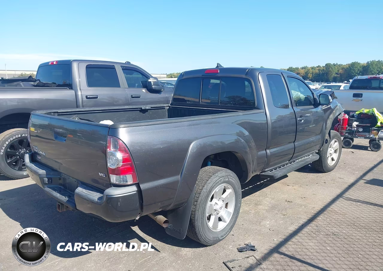 2014 Toyota Tacoma Base V6 VIN:5TFUU4ENXEX095103 - 4