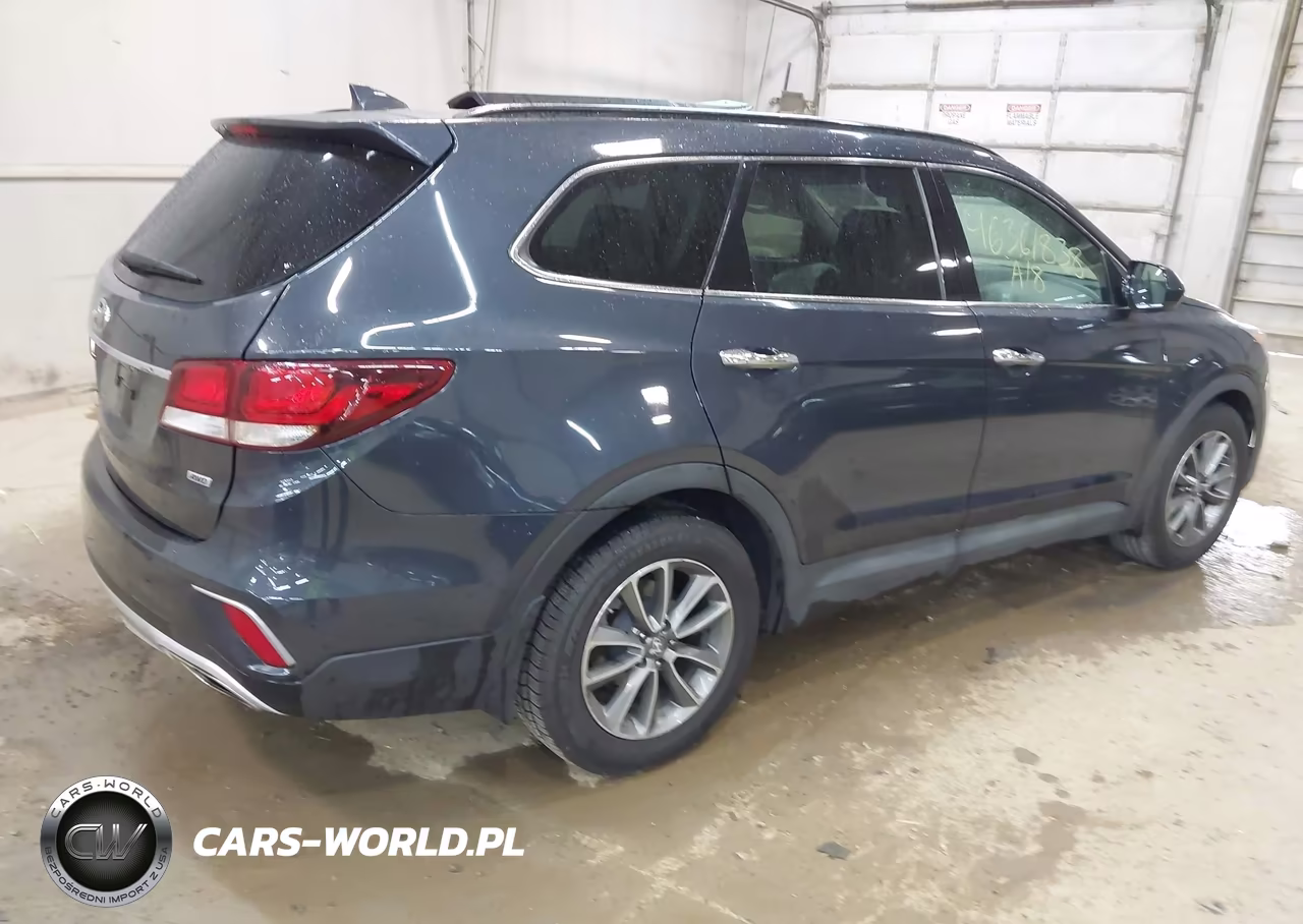 2018 Hyundai Santa Fe Se VIN:KM8SMDHF7JU283516 - 4