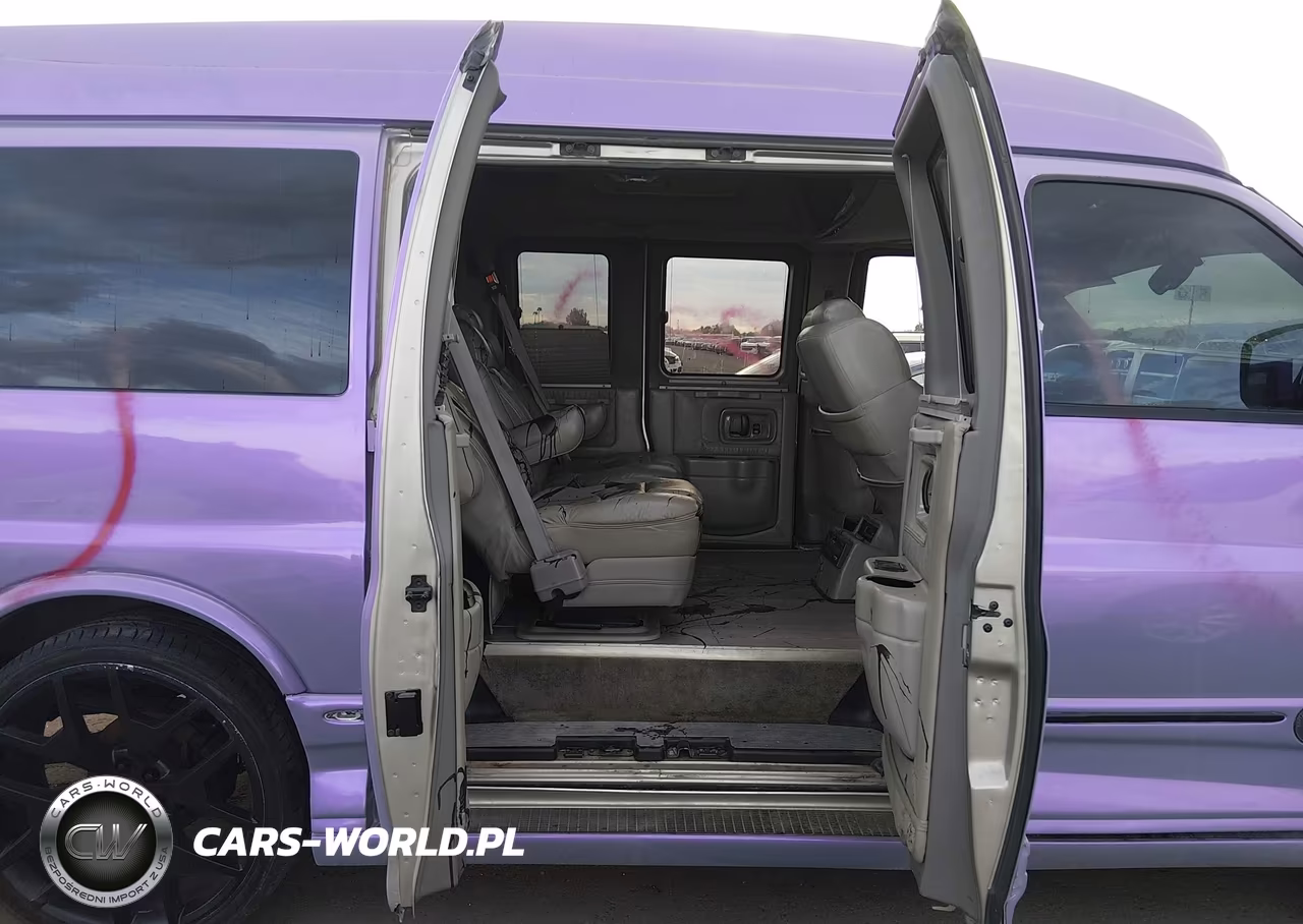 2003 GMC Savana Cutaway Standard-Standard W-C7L-C7N VIN:1GDFG15T831196407 - 8