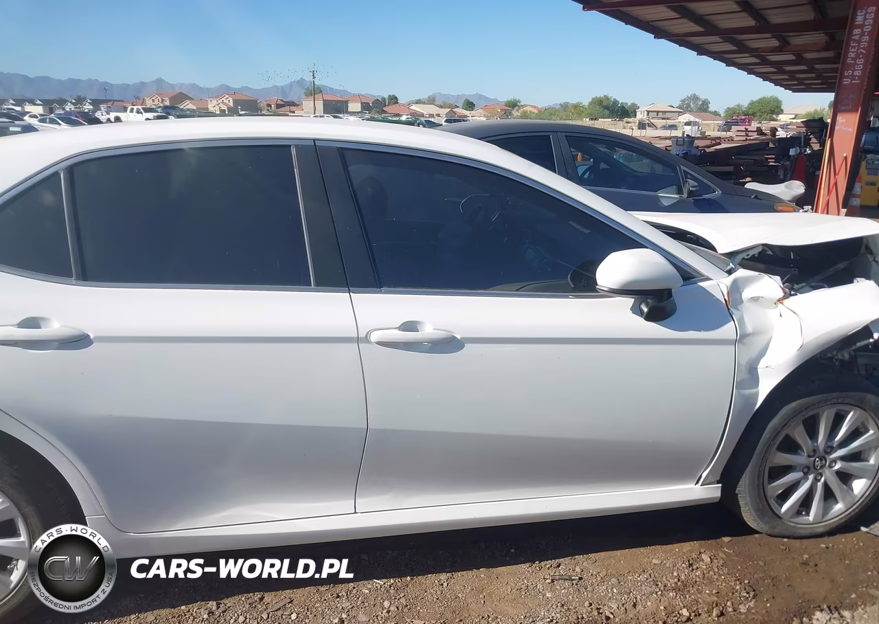 2018 Toyota Camry Le VIN:JTNB11HK0J3029009 - 14