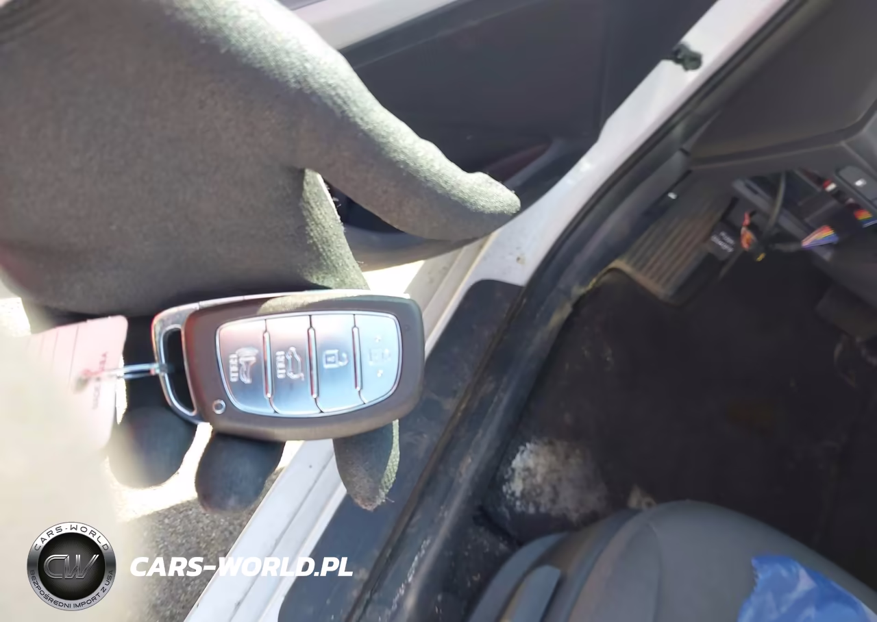 2020 Hyundai Ioniq Hybrid Blue VIN:KMHC65LC3LU220031 - 11
