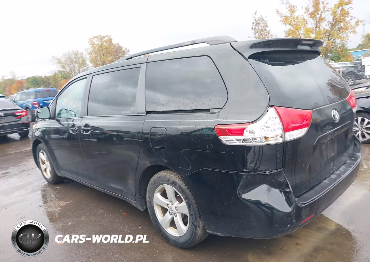 2011 Toyota Sienna Le V6 VIN:5TDKK3DC8BS164220 - 14