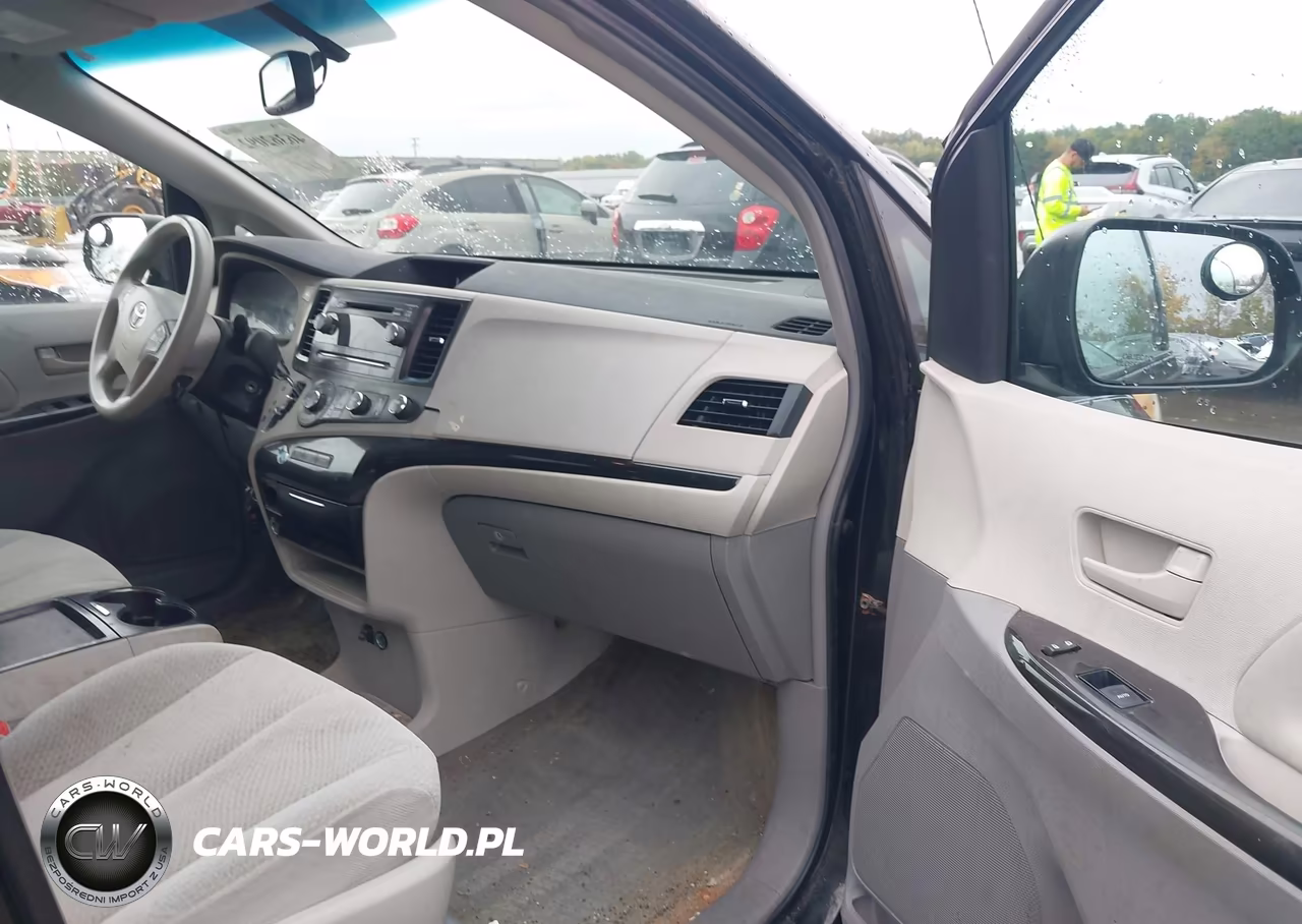 2011 Toyota Sienna Le V6 VIN:5TDKK3DC8BS164220 - 5