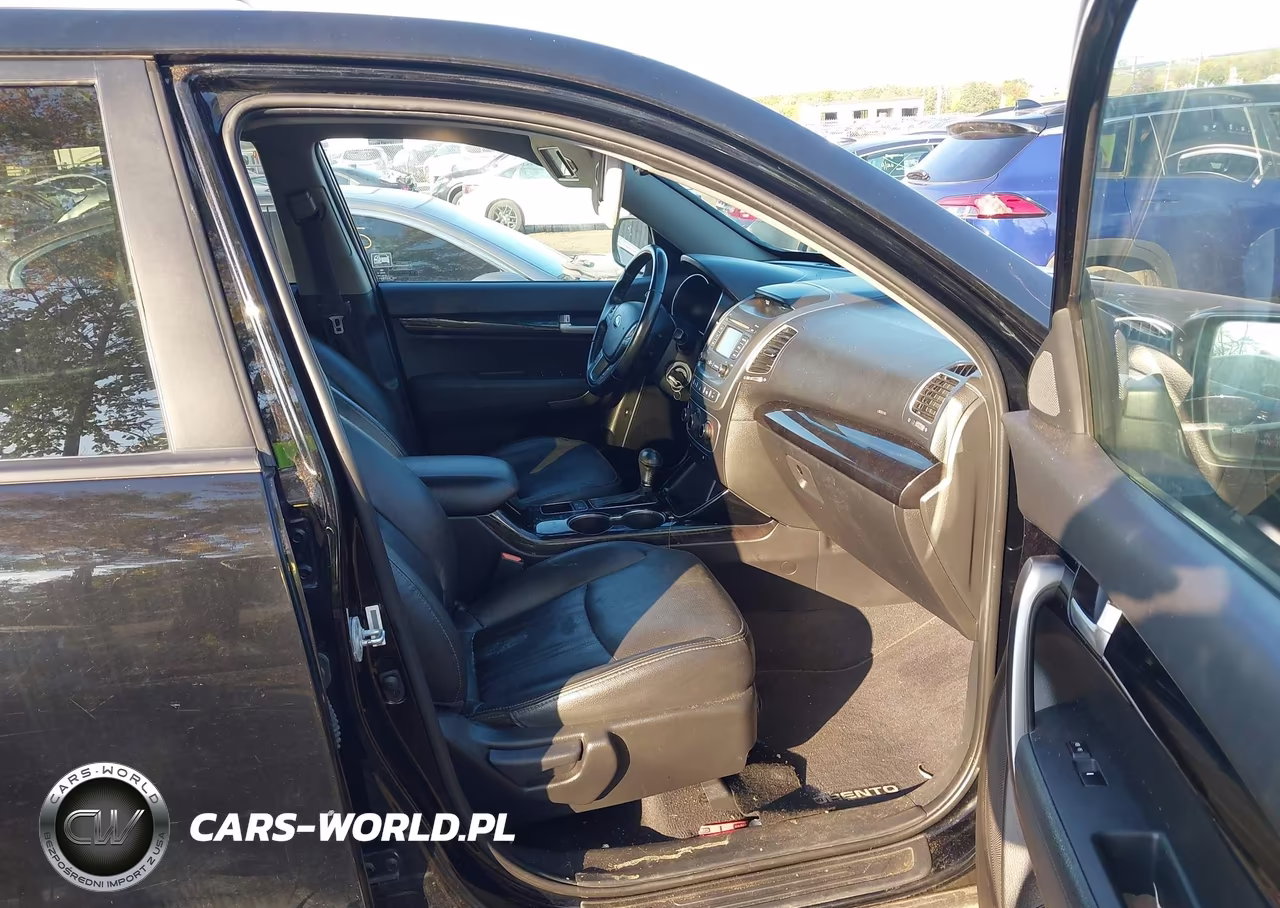 2015 Kia Sorento Lx VIN:5XYKTCA62FG624356 - 5