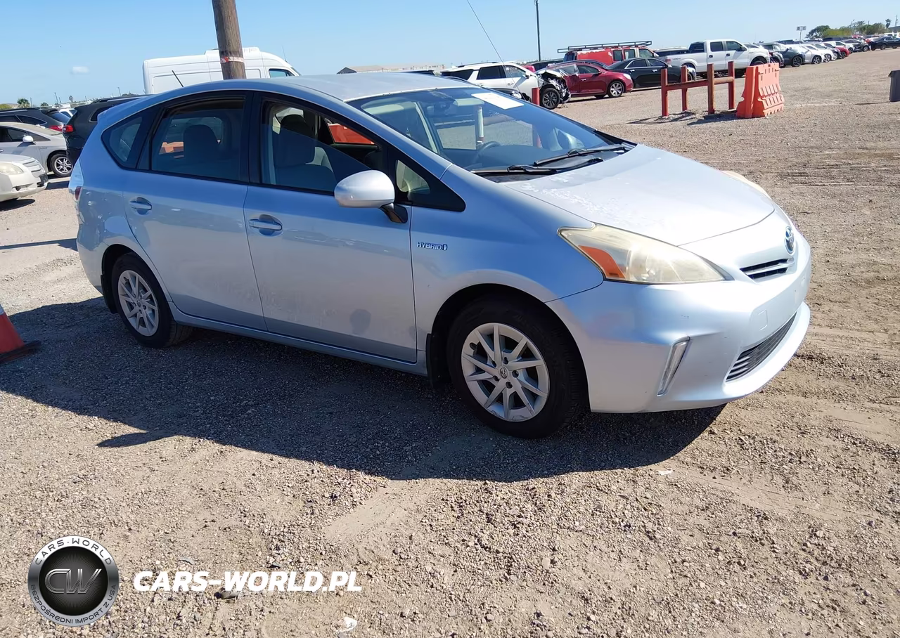 2013 Toyota Prius V Three – zdjęcie 1 z 16