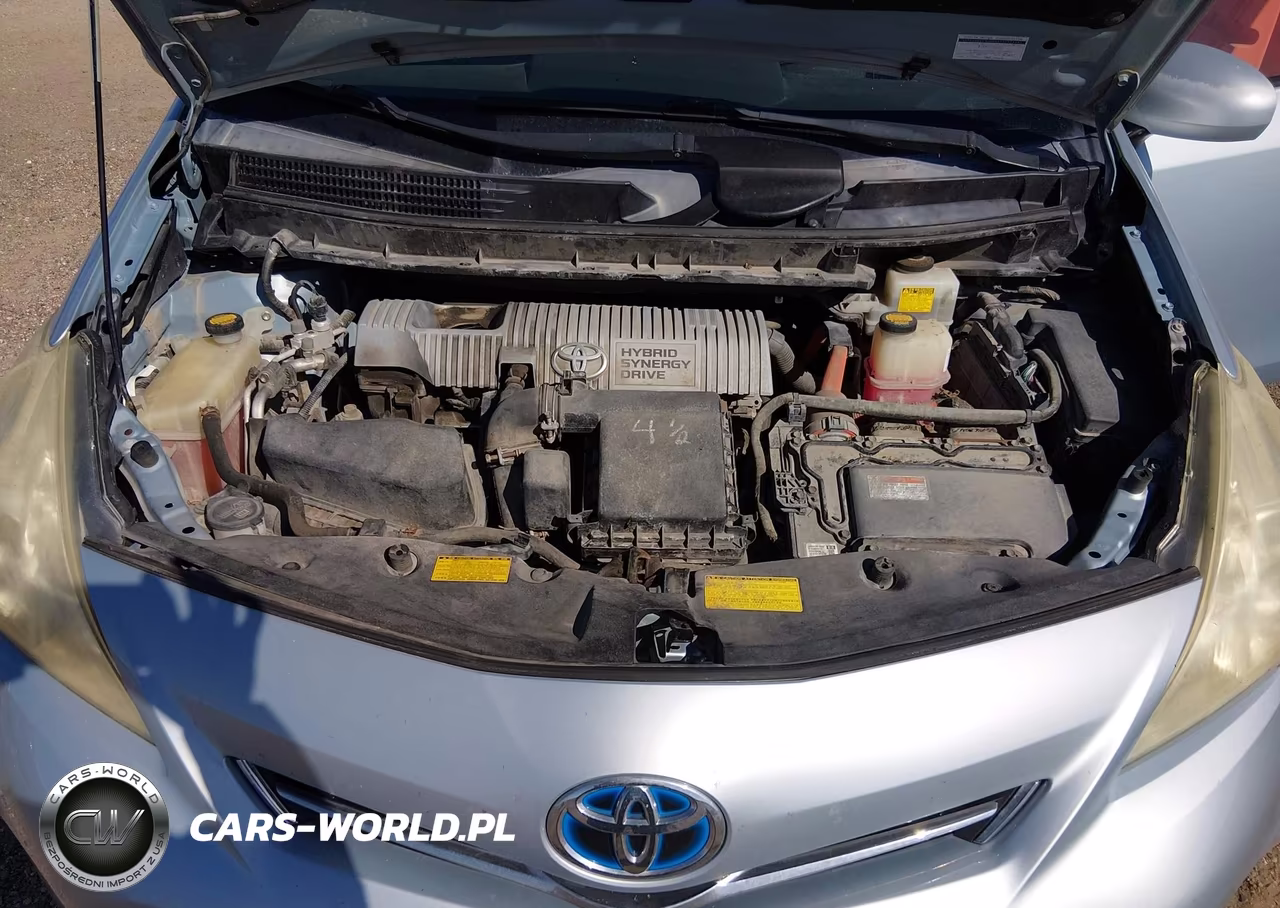 2013 Toyota Prius V Three VIN:JTDZN3EU6D3220088 - 10