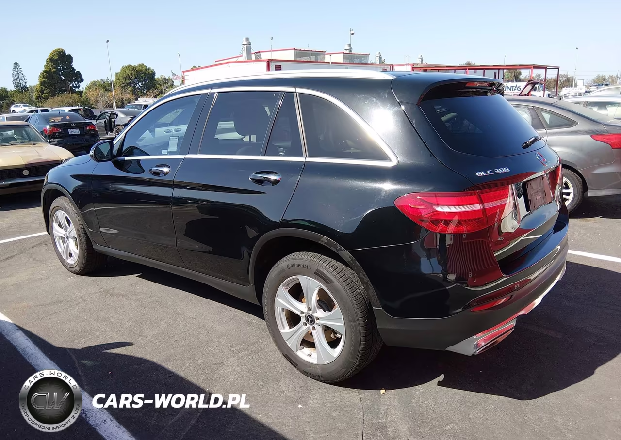 2017 Mercedes-Benz Glc 300 4Matic VIN:WDC0G4KB3HV013593 - 3