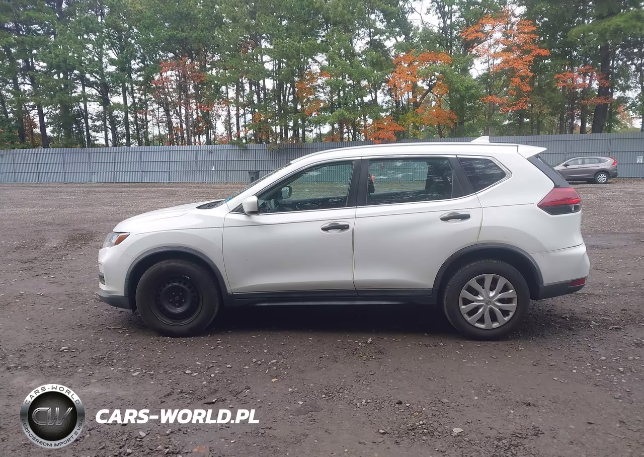 2018 Nissan Rogue S VIN:KNMAT2MV6JP563446 - 14