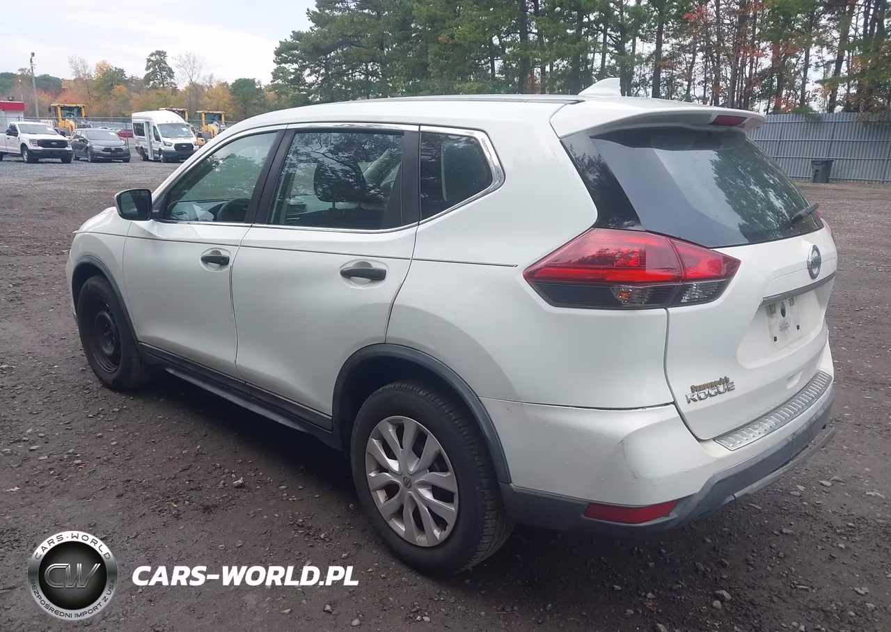 2018 Nissan Rogue S VIN:KNMAT2MV6JP563446 - 3