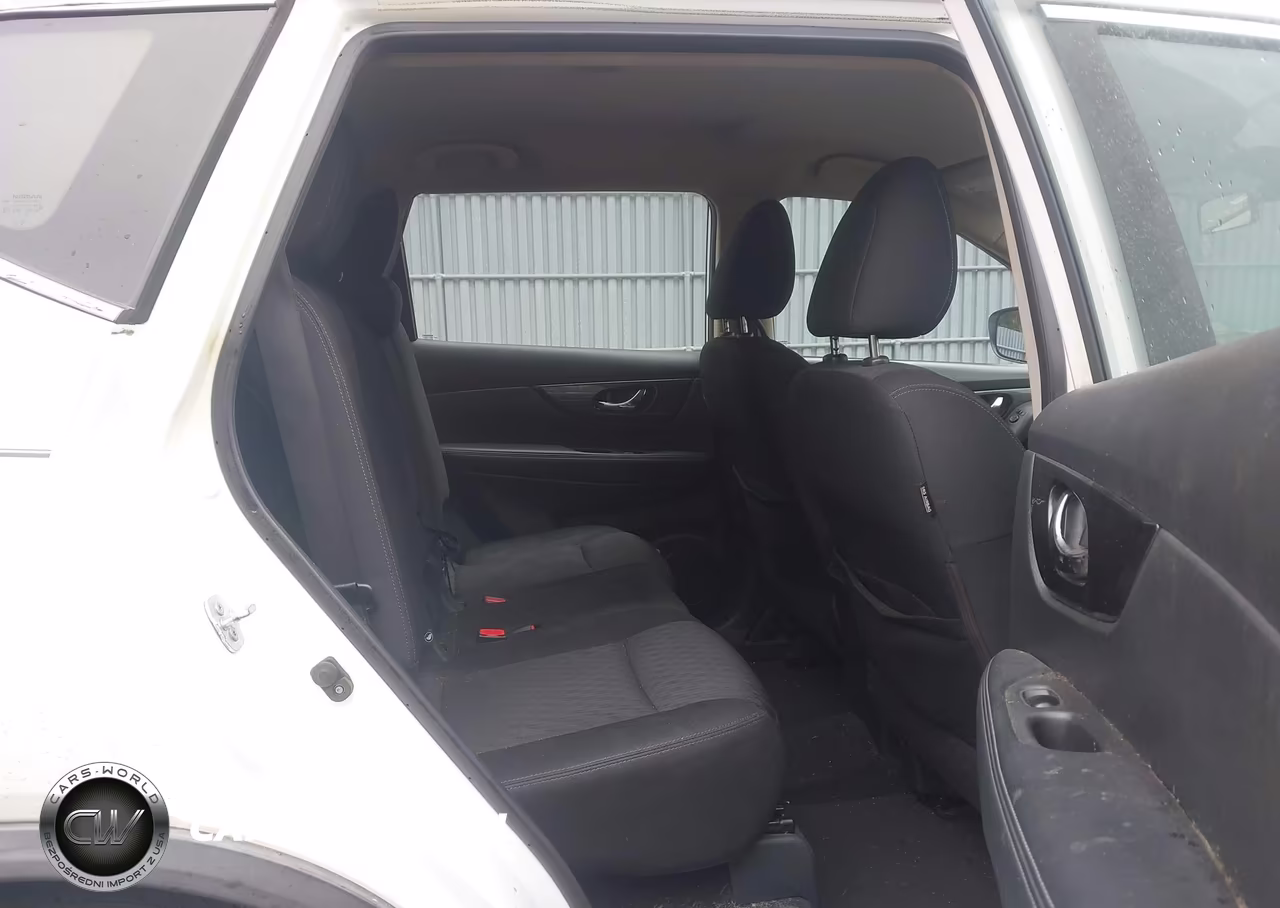 2018 Nissan Rogue S VIN:KNMAT2MV6JP563446 - 8
