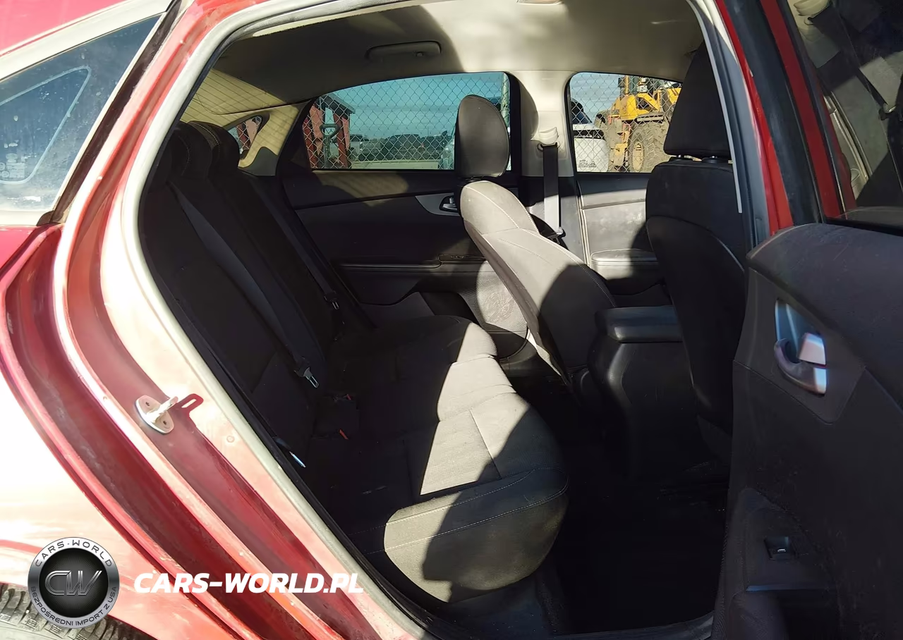 2021 KIA FORTE FE VIN:3KPF24AD3ME340253 - 8