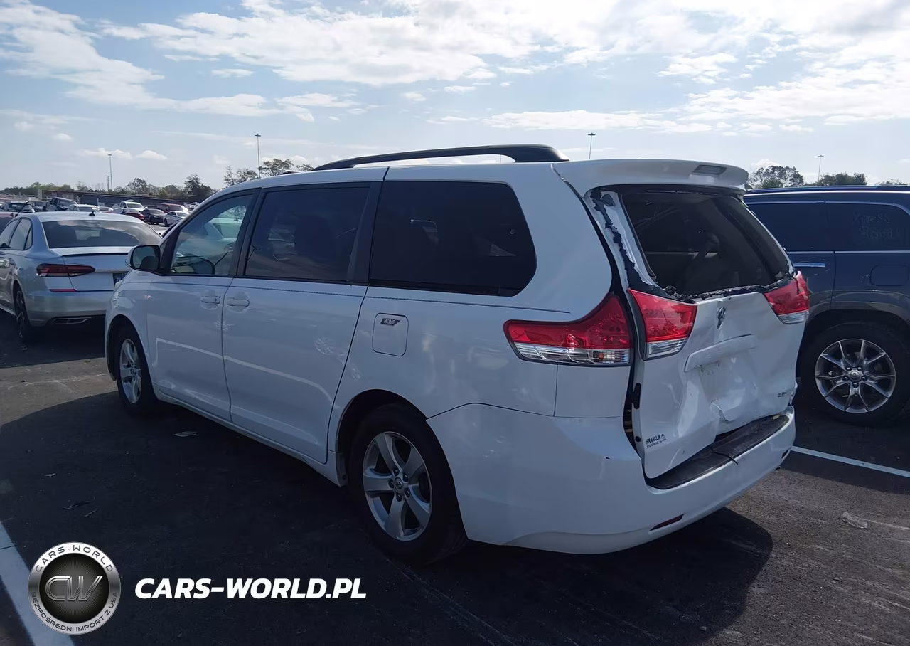 2013 Toyota Sienna Le V6 8 Passenger VIN:5TDKK3DC3DS398591 - 14