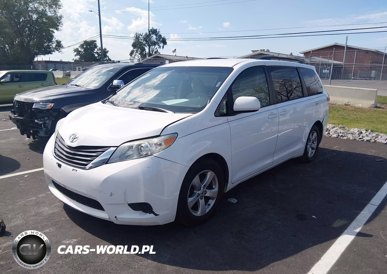2013 Toyota Sienna Le V6 8 Passenger VIN:5TDKK3DC3DS398591 - 2