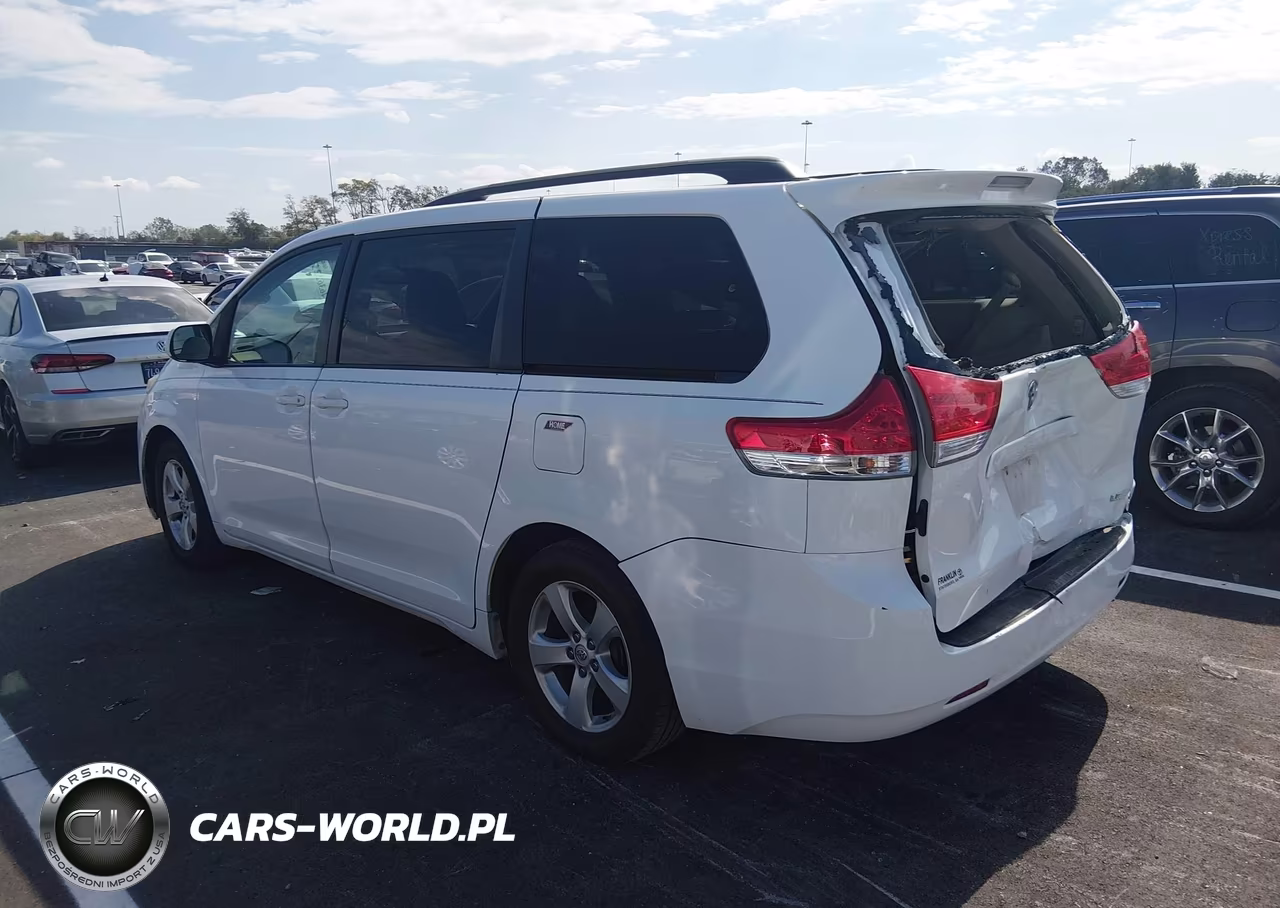 2013 Toyota Sienna Le V6 8 Passenger VIN:5TDKK3DC3DS398591 - 3