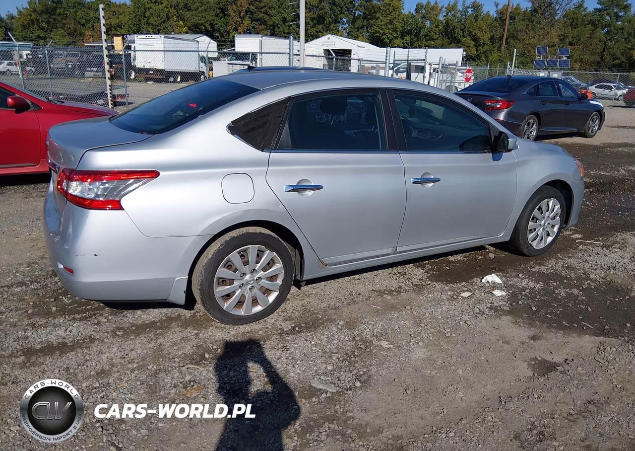 2015 Nissan Sentra S VIN:3N1AB7AP3FY226392 - 4