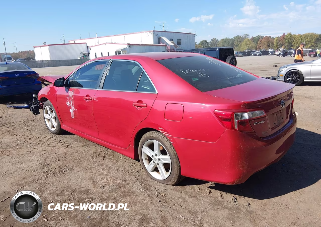 2014 Toyota Camry Se VIN:4T1BF1FK4EU865961 - 3