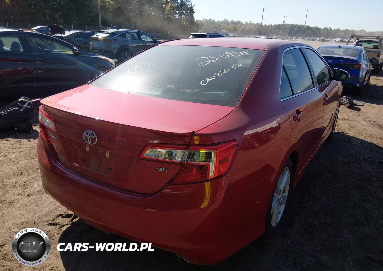 2014 Toyota Camry Se VIN:4T1BF1FK4EU865961 - 4