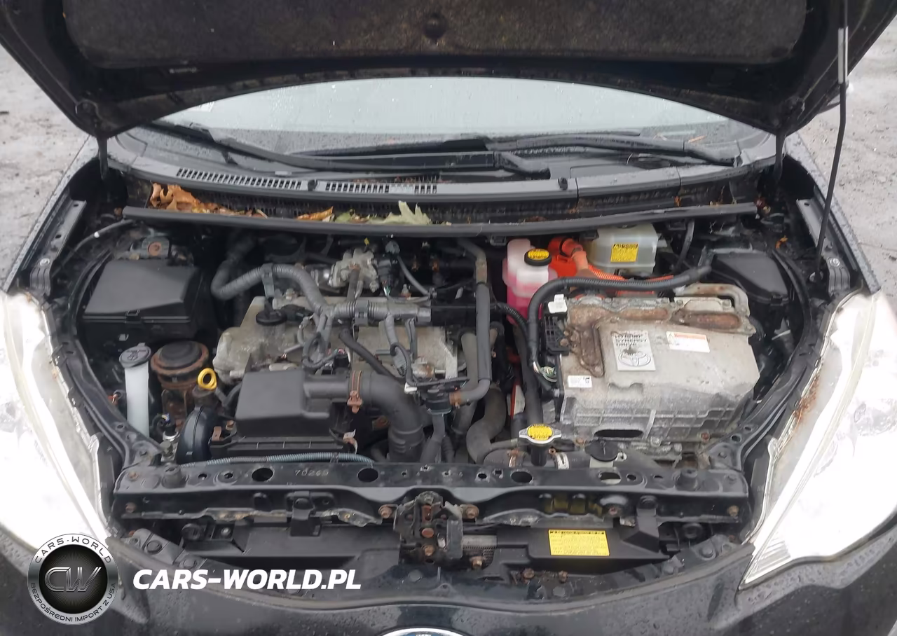 2014 Toyota Prius C Two VIN:JTDKDTB30E1566439 - 10