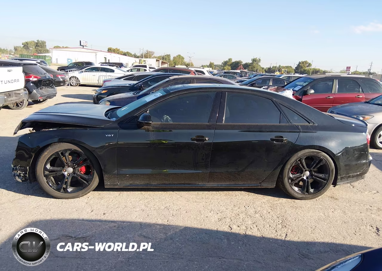 2017 Audi S8 Plus 4.0T Plus (Tiptronic) (No Longer Available For Ordering) VIN:WUAJ5AFDXHN900525 - 13