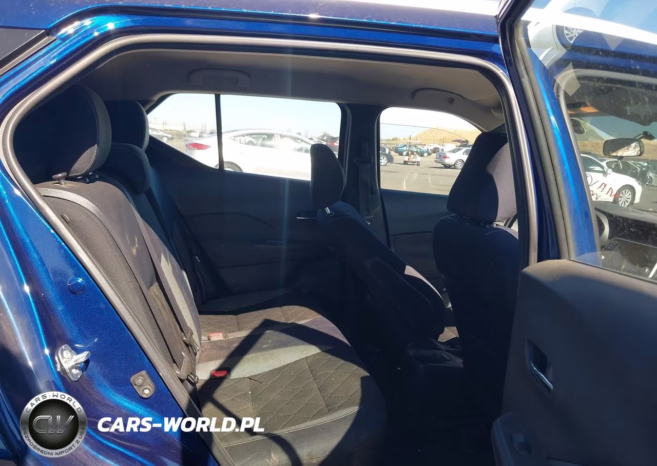 2018 Nissan Kicks Sv VIN:3N1CP5CU9JL506938 - 8