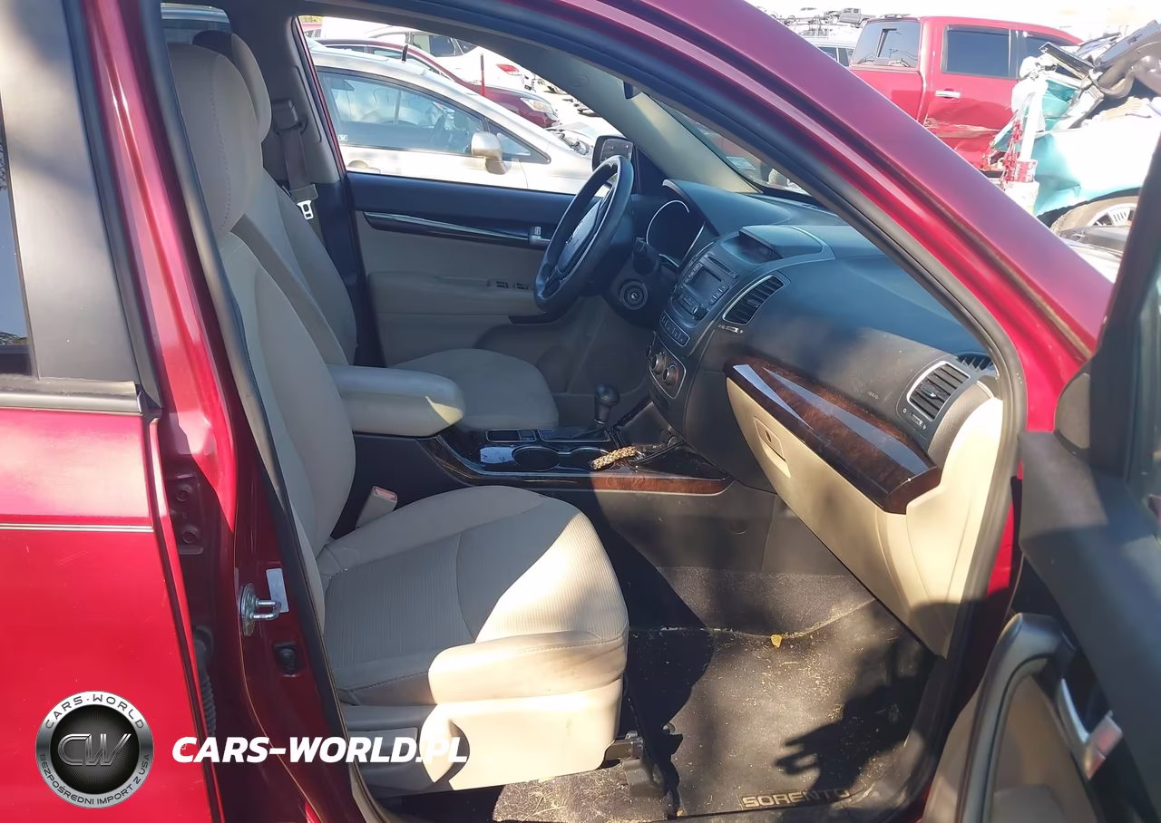 2014 Kia Sorento Lx V6 VIN:5XYKT4A71EG496916 - 5