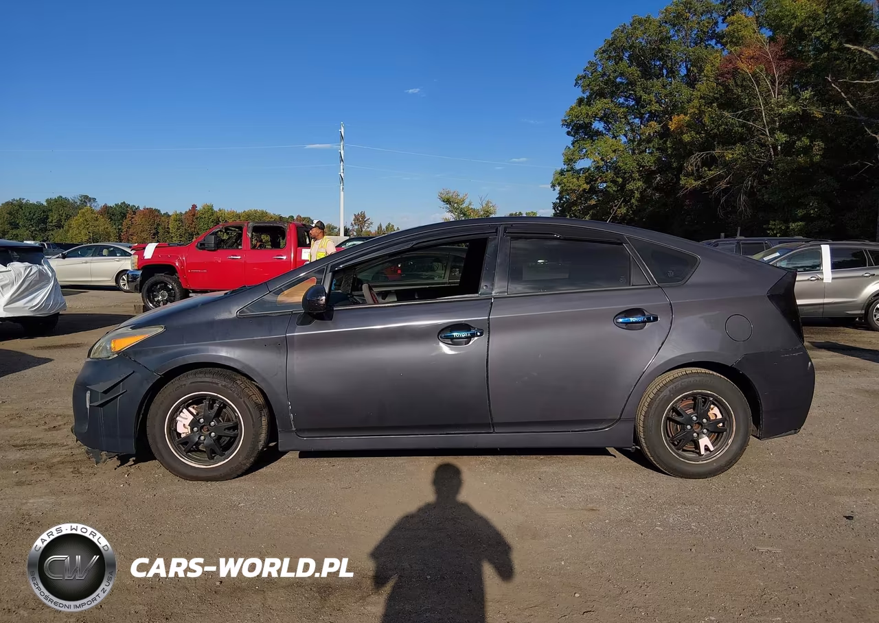 2014 Toyota Prius Four VIN:JTDKN3DU3E1825041 - 14