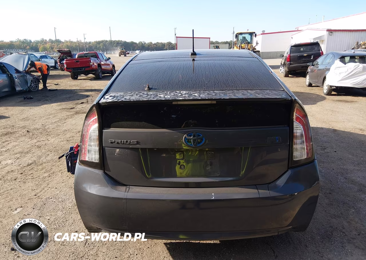 2014 Toyota Prius Four VIN:JTDKN3DU3E1825041 - 16