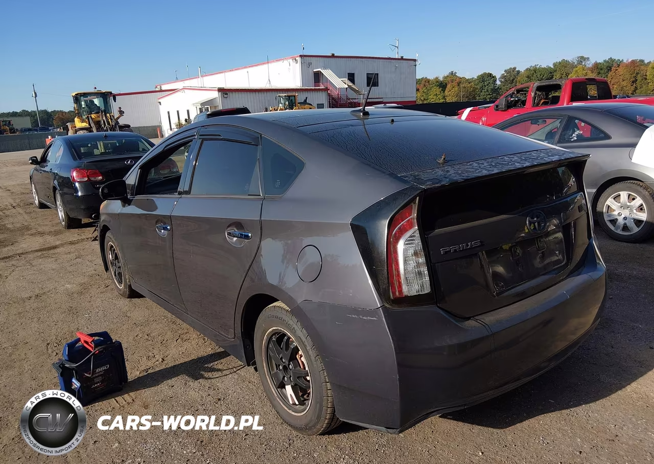 2014 Toyota Prius Four VIN:JTDKN3DU3E1825041 - 3