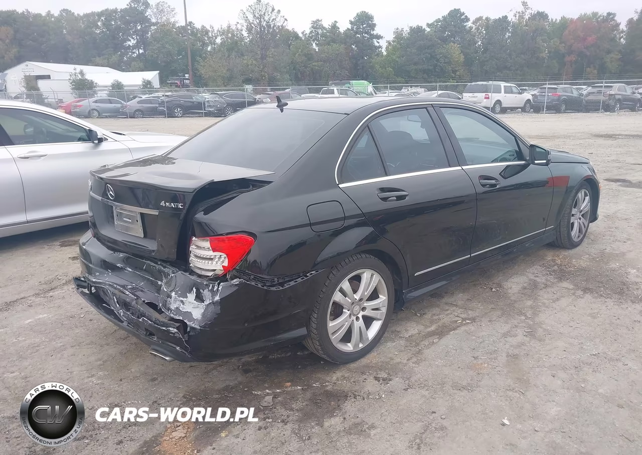 2013 Mercedes-Benz C 300 Sport 4Matic VIN:WDDGF8AB6DG074683 - 4