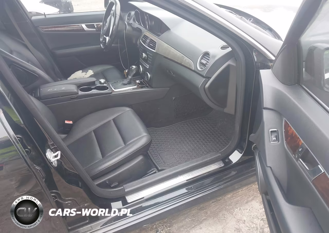 2013 Mercedes-Benz C 300 Sport 4Matic VIN:WDDGF8AB6DG074683 - 5