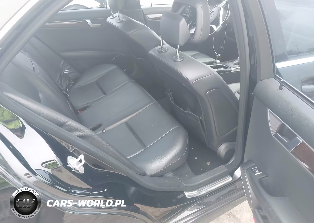 2013 Mercedes-Benz C 300 Sport 4Matic VIN:WDDGF8AB6DG074683 - 8