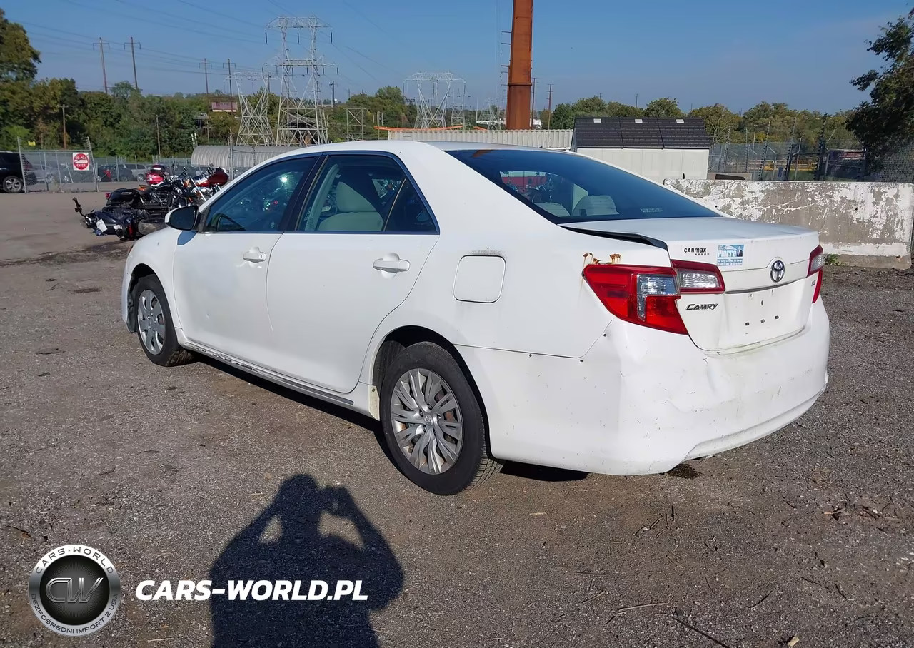 2012 Toyota Camry Le VIN:4T4BF1FK1CR205864 - 3
